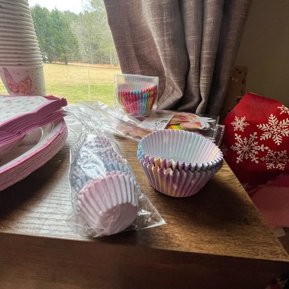 Unicorn Party Supplies Set - Pink and White